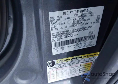 2011 Lincoln Navigator из США, поврежденный, VIN 5LMJJ2H57BEJ03590